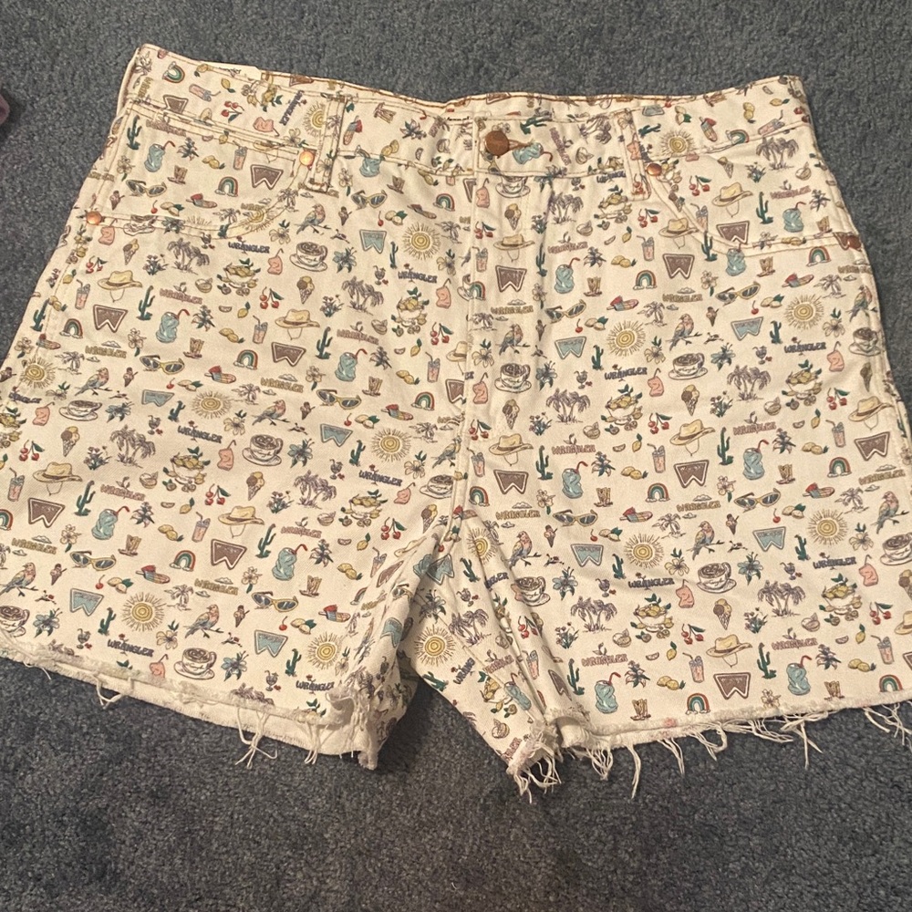Wrangler Donna A-line Jean Shorts size 33 NWT